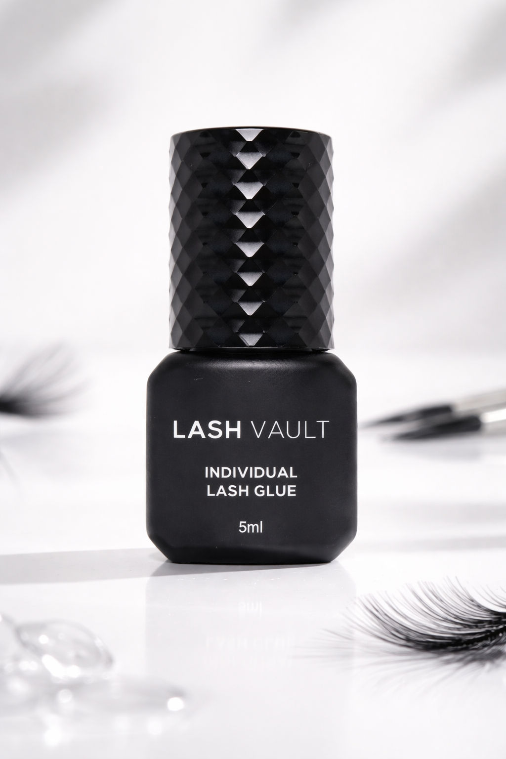 LASH VAULT INDIVIDUAL LASH GLUE